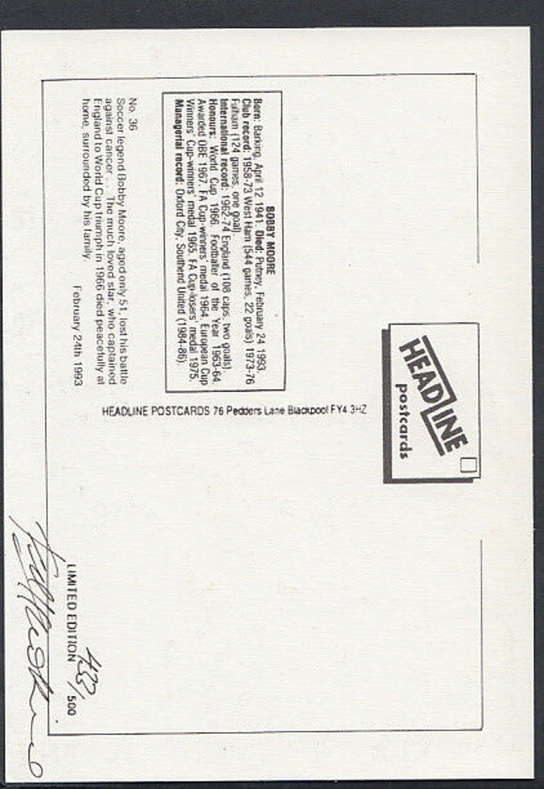 Headline Postcard - Sports - Football - Bobby Moore - Death of Our Hero RR2503