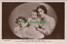 Load image into Gallery viewer, Royalty Postcard - H.R.H The Duchess of York With The Princess Elizabeth DC2483