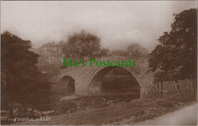 Load image into Gallery viewer, Yorkshire Postcard - Old Bridge, Ilkley SW12644