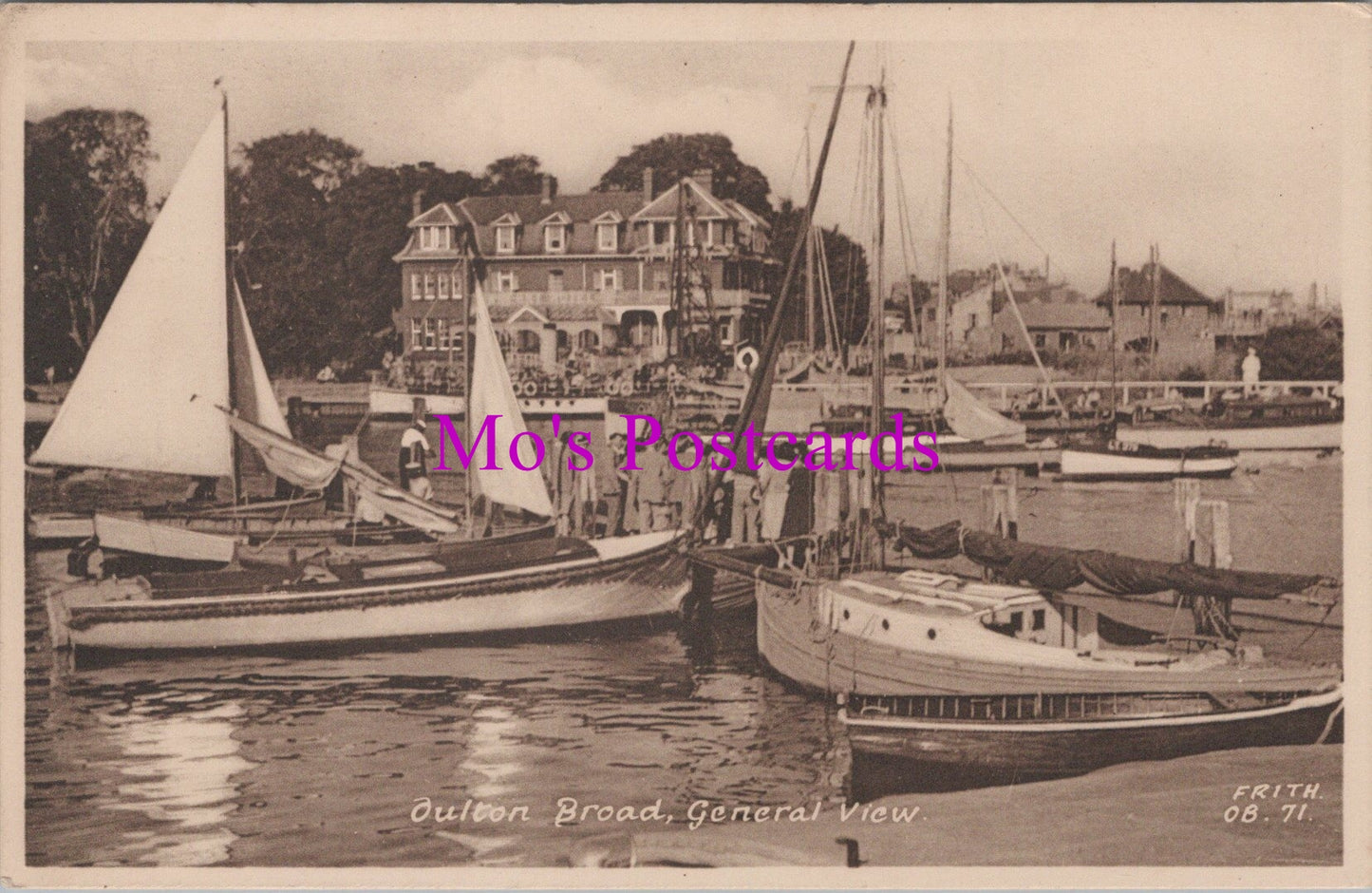 Suffolk Postcard - Oulton Broad, General View SX452