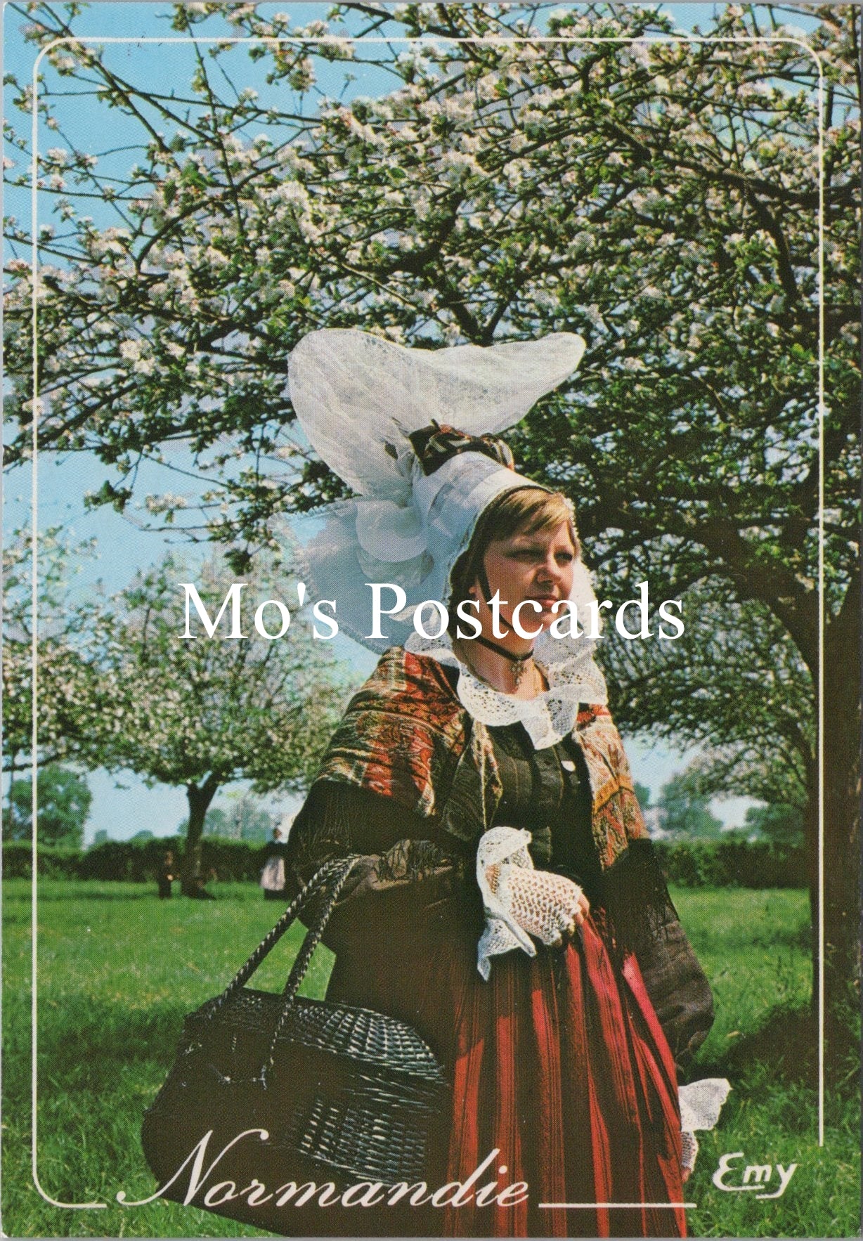 Fashion Postcard - Groupe Folklorique Valognais, Manche SW16831