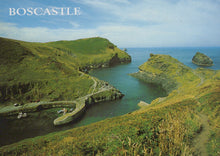 Load image into Gallery viewer, Cornwall Postcard - Boscastle, The Harbour Entrance SW18982