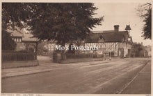 Load image into Gallery viewer, Worcestershire Postcard - Droitwich Spa, Salters' Hall SW18877