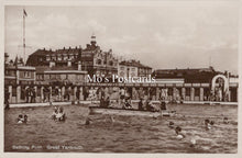 Load image into Gallery viewer, Norfolk Postcard - Bathing Pool, Great Yarmouth SW19057