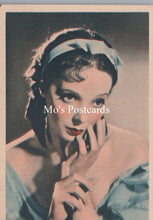 Load image into Gallery viewer, Theatrical Postcard - English Actress Jessie Matthews SW18915