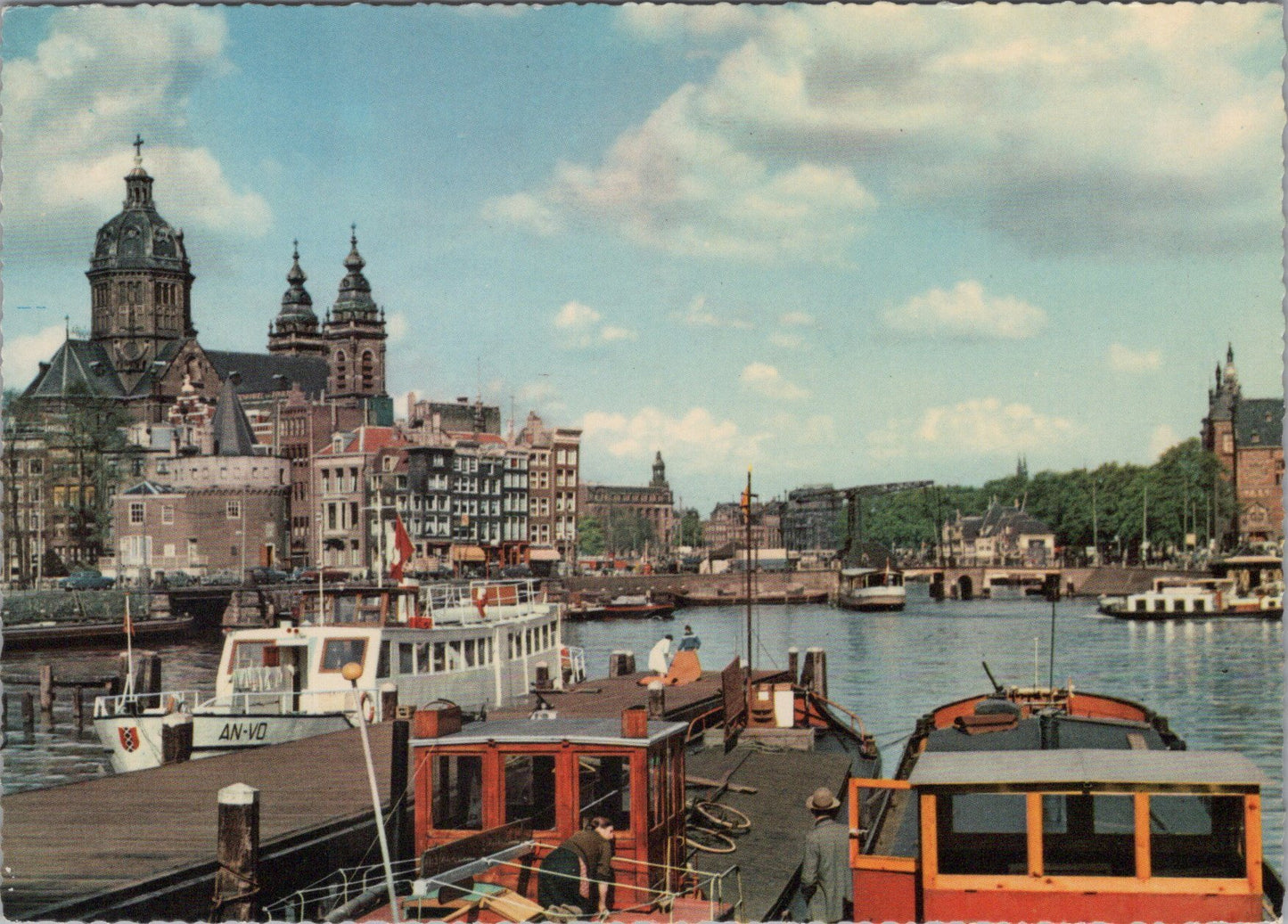 Netherlands Postcard - Amsterdam, Prins Hendrikkade SW17284