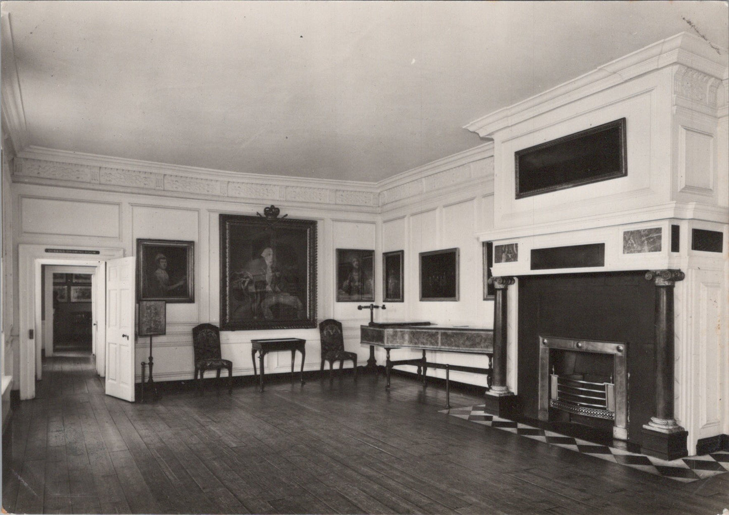 London Postcard - Kew Palace Drawing Room SW17423