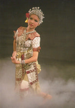 Load image into Gallery viewer, Theatrical Postcard - Classical Dance, Chui Chai Brahm Dance RR23138