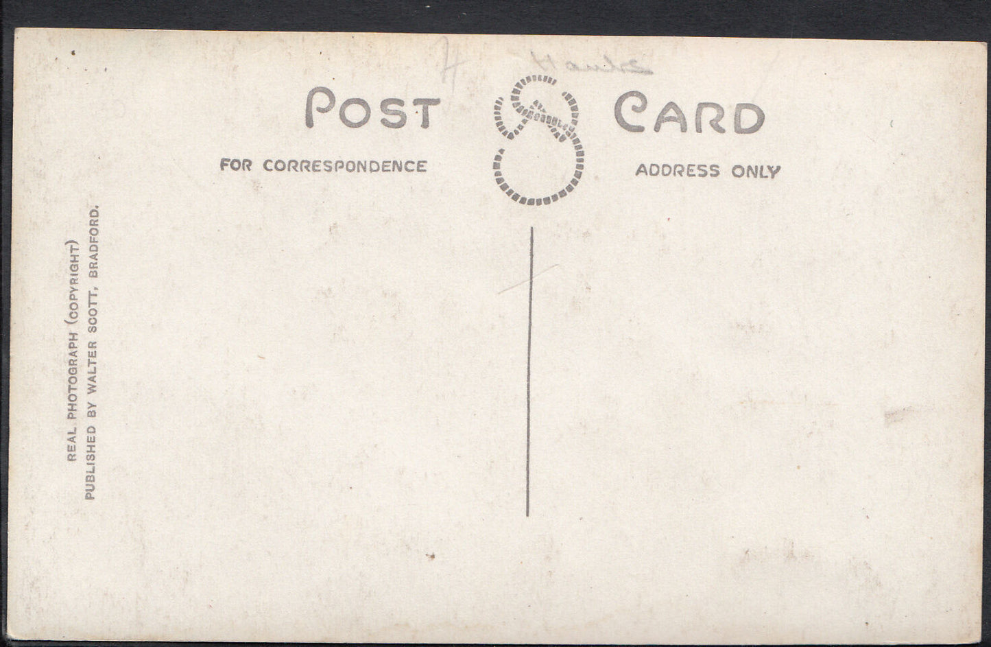 Hampshire Postcard - Entrance To War Cloisters, Winchester College RT1001