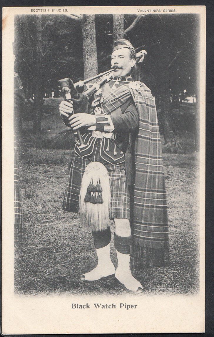 Scottish Military Postcard - Black Watch Piper RT208
