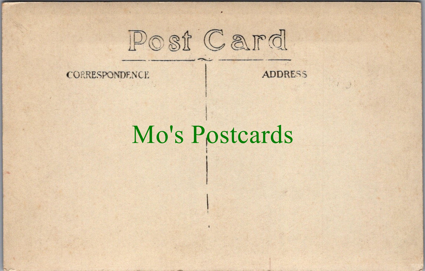 Social History Postcard - Group of Day Trippers, or Holidaymakers Ref.SW10115