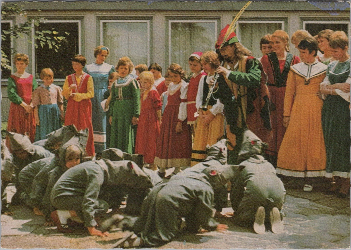 Germany Postcard - Hameln / Weser - Die Rattenfangerspiele Ref.SW10042
