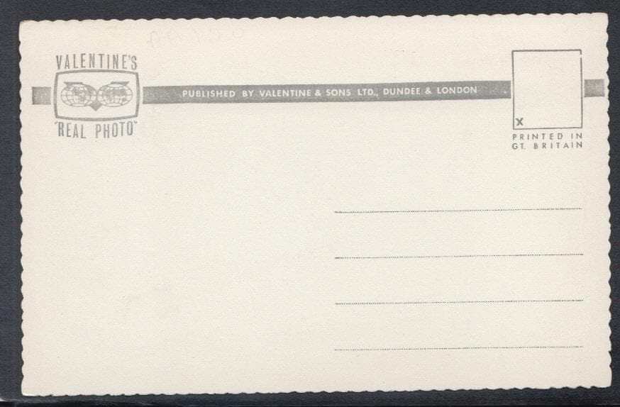 Berkshire Postcard - Quadrangle, Eton College - Mo’s Postcards