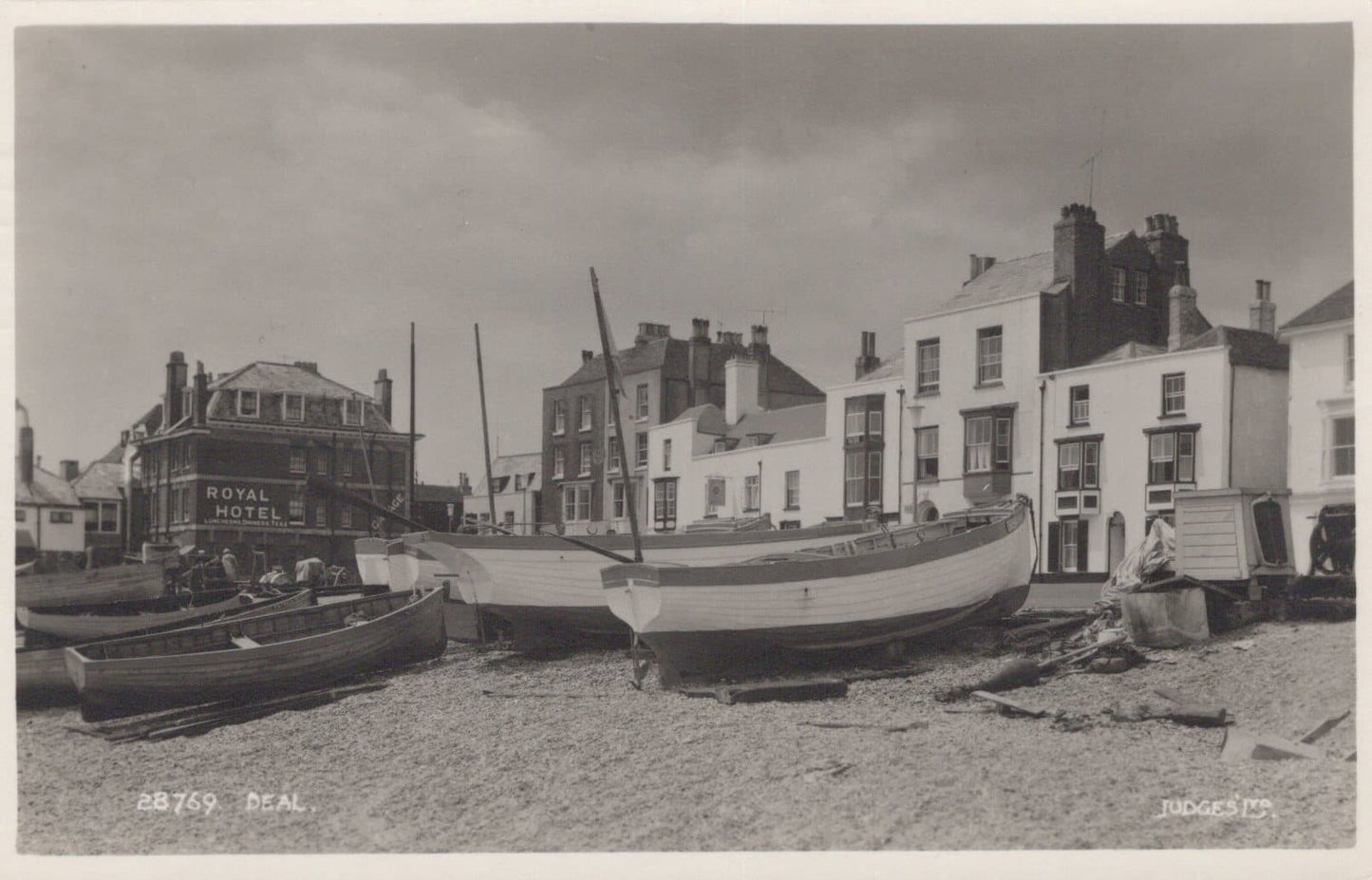 Kent Postcard - Deal Beach, 1967 - Mo’s Postcards