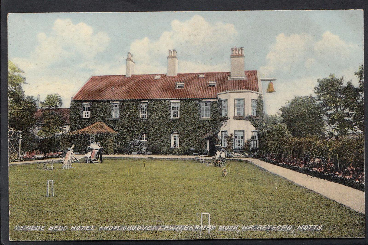 Nottinghamshire Postcard: Ye Olde Bell Hotel, Barnby Moor, Nr Retford  MB408