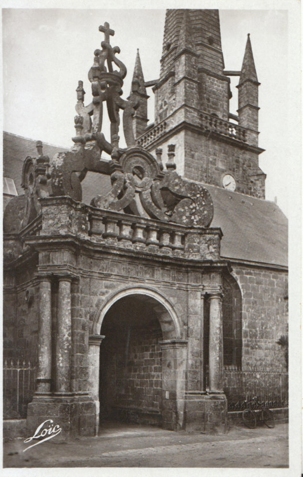 France Postcard - Carnac, Porche De L'Eglise   TZ6097