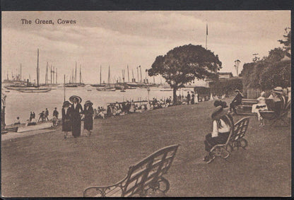 Isle of Wight Postcard - The Green, Cowes    RS1349