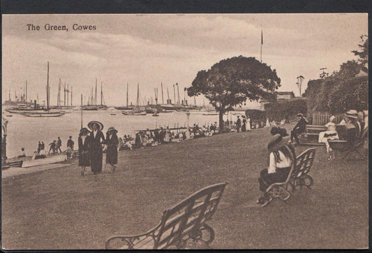 Isle of Wight Postcard - The Green, Cowes    RS1349
