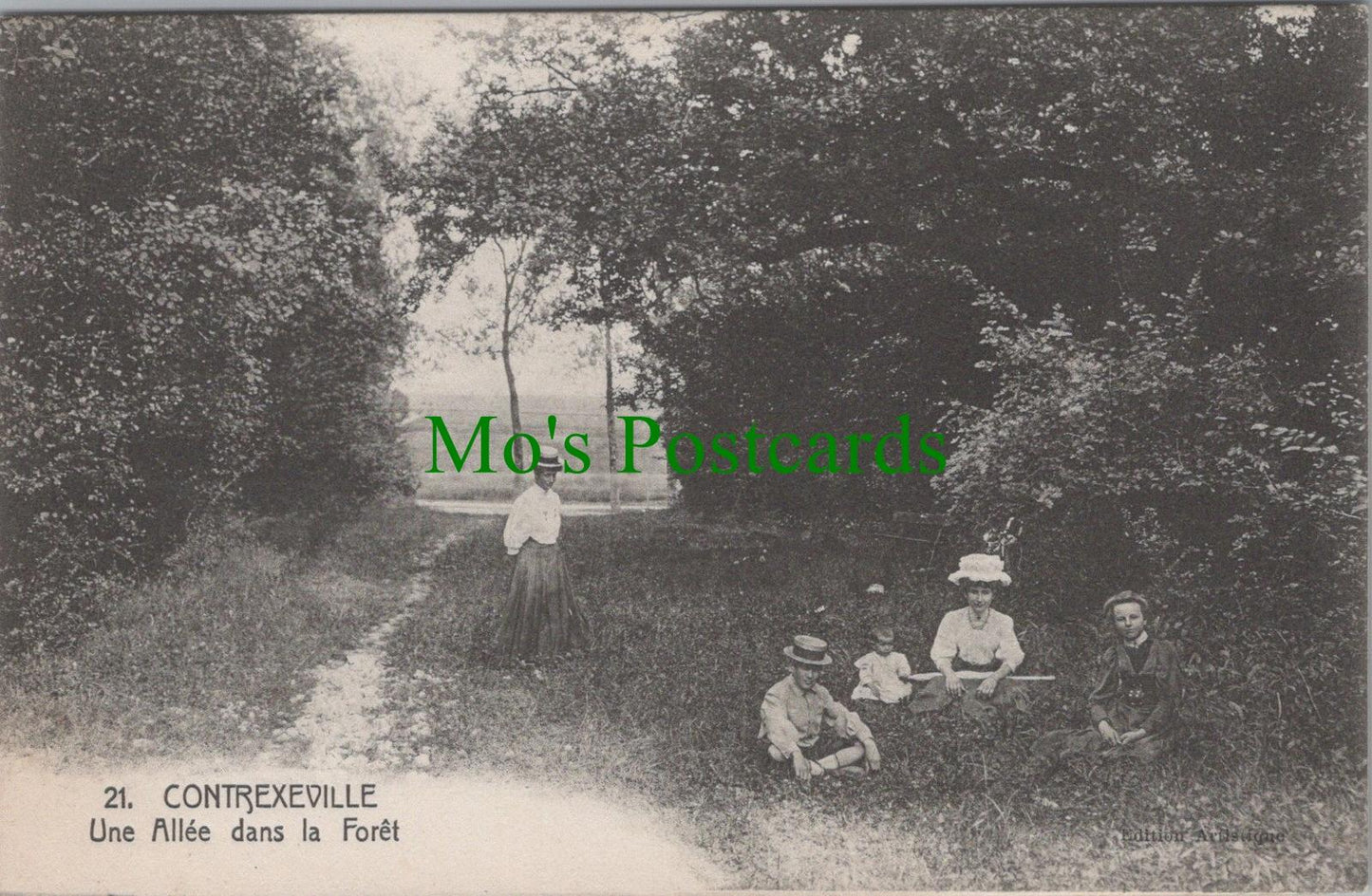 France Postcard - Contrexeville Une Allee Dans La Foret, Vosges RS36910