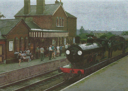 Transport Postcard - Drummond T9 No.30120 on Mid Hants Railway, Alresford RR9722