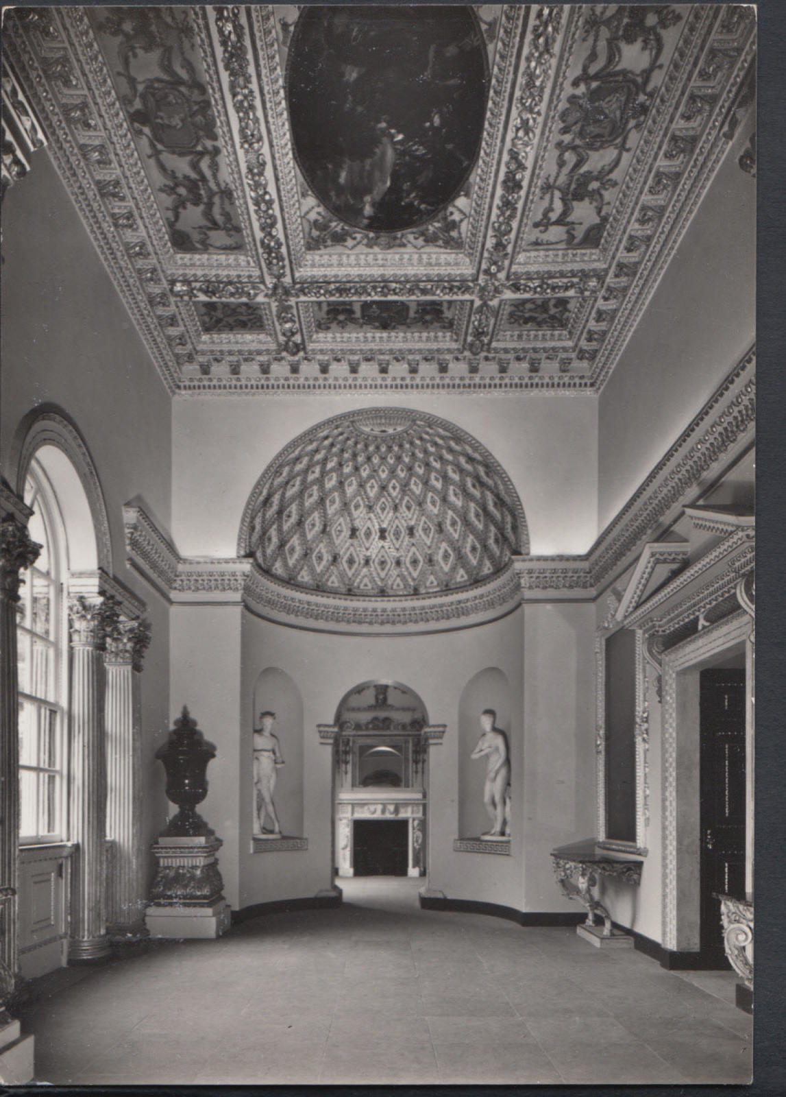 London Postcard - Chiswick House - The Gallery T711