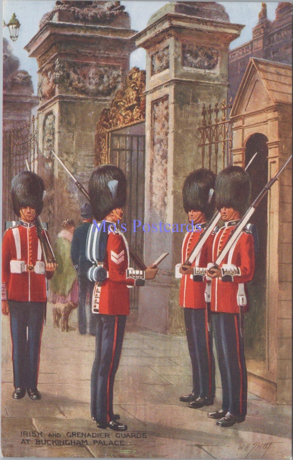 Military Postcard - Irish and Grenadier Guards at Buckingham Palace  DC2310