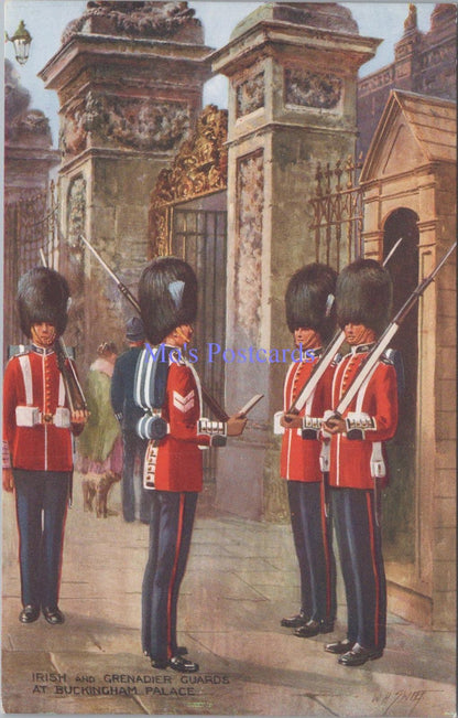 Military Postcard - Irish and Grenadier Guards at Buckingham Palace  DC2310