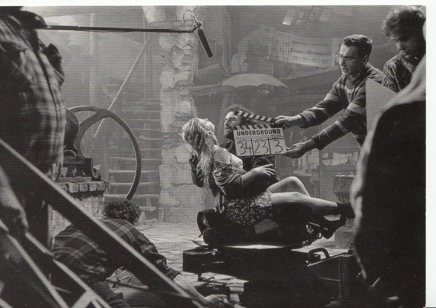 Cinema Postcard - Mirjana Jokovic & Lazar istovski in Emir Kustarica's..  EB31