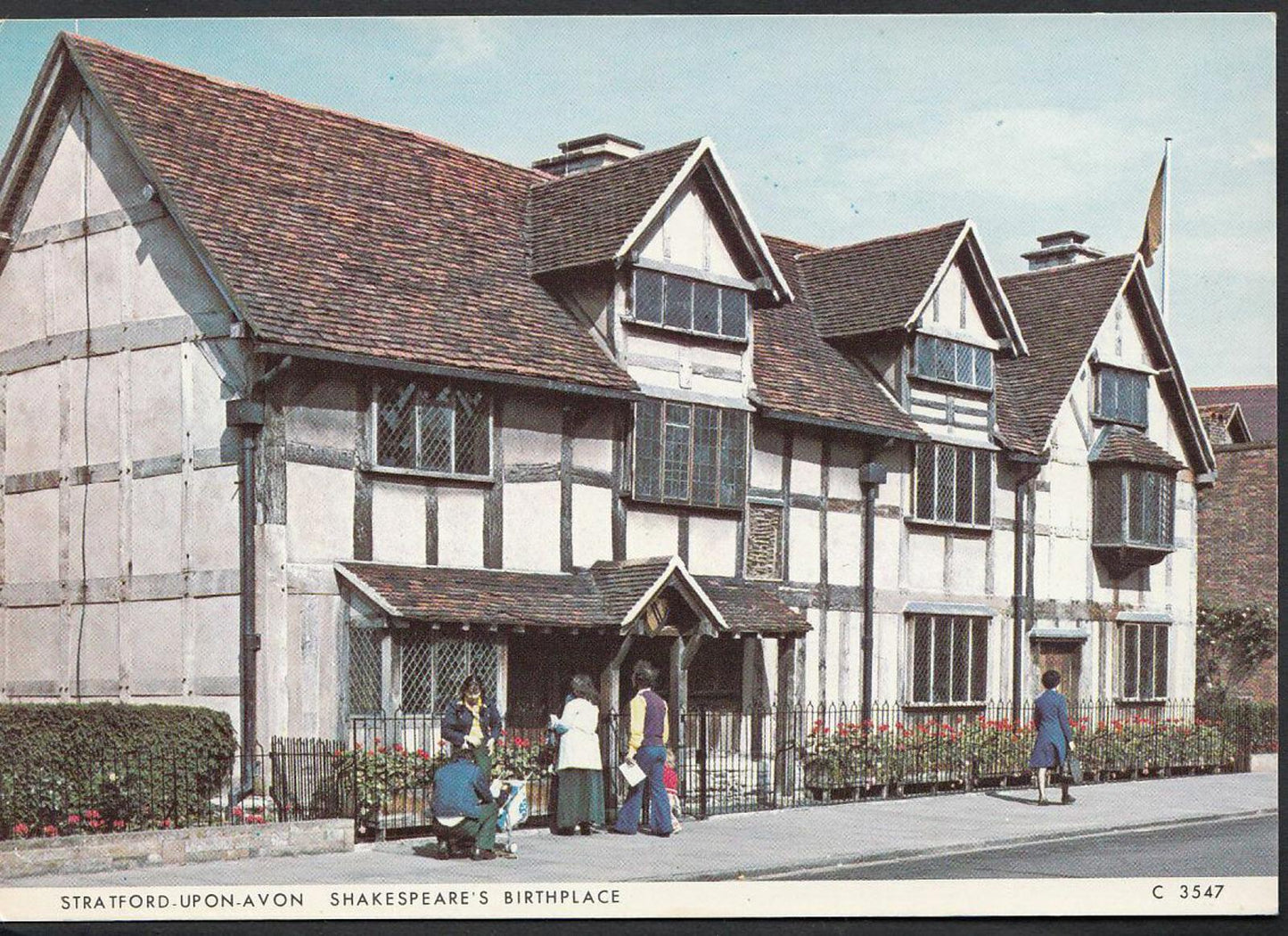 Warwickshire Postcard - Stratford-Upon-Avon, Shakespeare's Birthplace   WC1