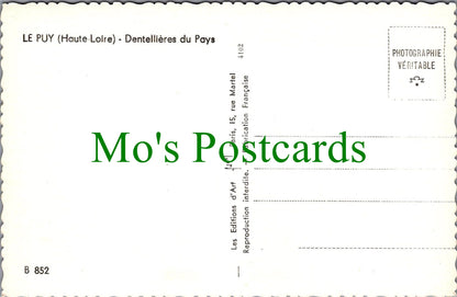 France Postcard - Le Puy, Dentellieres Du Pays   SW11935