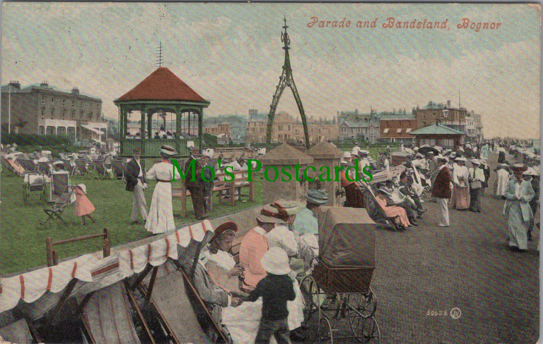 Sussex Postcard - Bognor Regis Parade and Bandstand  SW11132