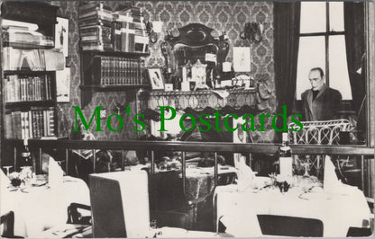 London Postcard - The Sherlock Holmes, Northumberland Street SW12389