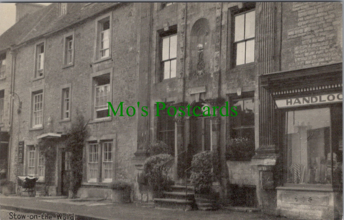 Gloucestershire Postcard - Stow-On-The-Wold  SW13003