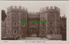 Load image into Gallery viewer, Berkshire Postcard - Windsor Castle, Henry VIII Gateway   SW13562

