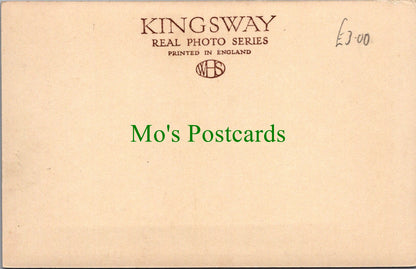 Berkshire Postcard - Windsor Castle, Henry VIII Gateway   SW13562