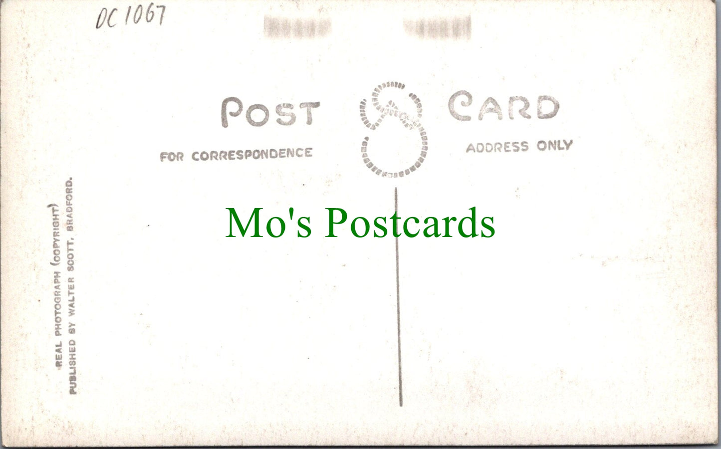 Hampshire Postcard - Winchester Cathedral, Roman Well DC1067