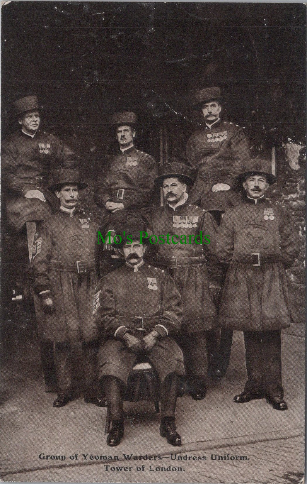 London Postcard - Tower of London Yeoman Warders  DC997