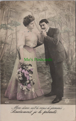 France Postcard - French Romantic Couple DC998