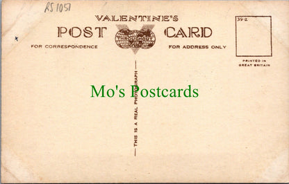Hampshire Postcard - Greetings From Basingstoke   DC1051