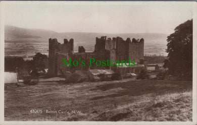 Yorkshire Postcard - Bolton Castle   DC1498