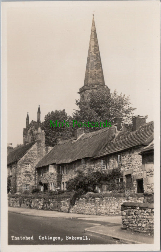 Derbyshire Postcard - Bakewell Thatched Cottages   SW13227