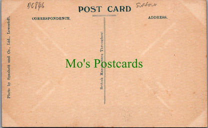 Suffolk Postcard - Lowestoft Beach   DC846