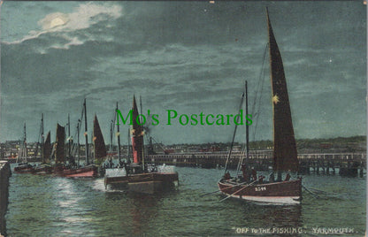 Norfolk Postcard - Great Yarmouth, "Off To The Fishing"  SW11304