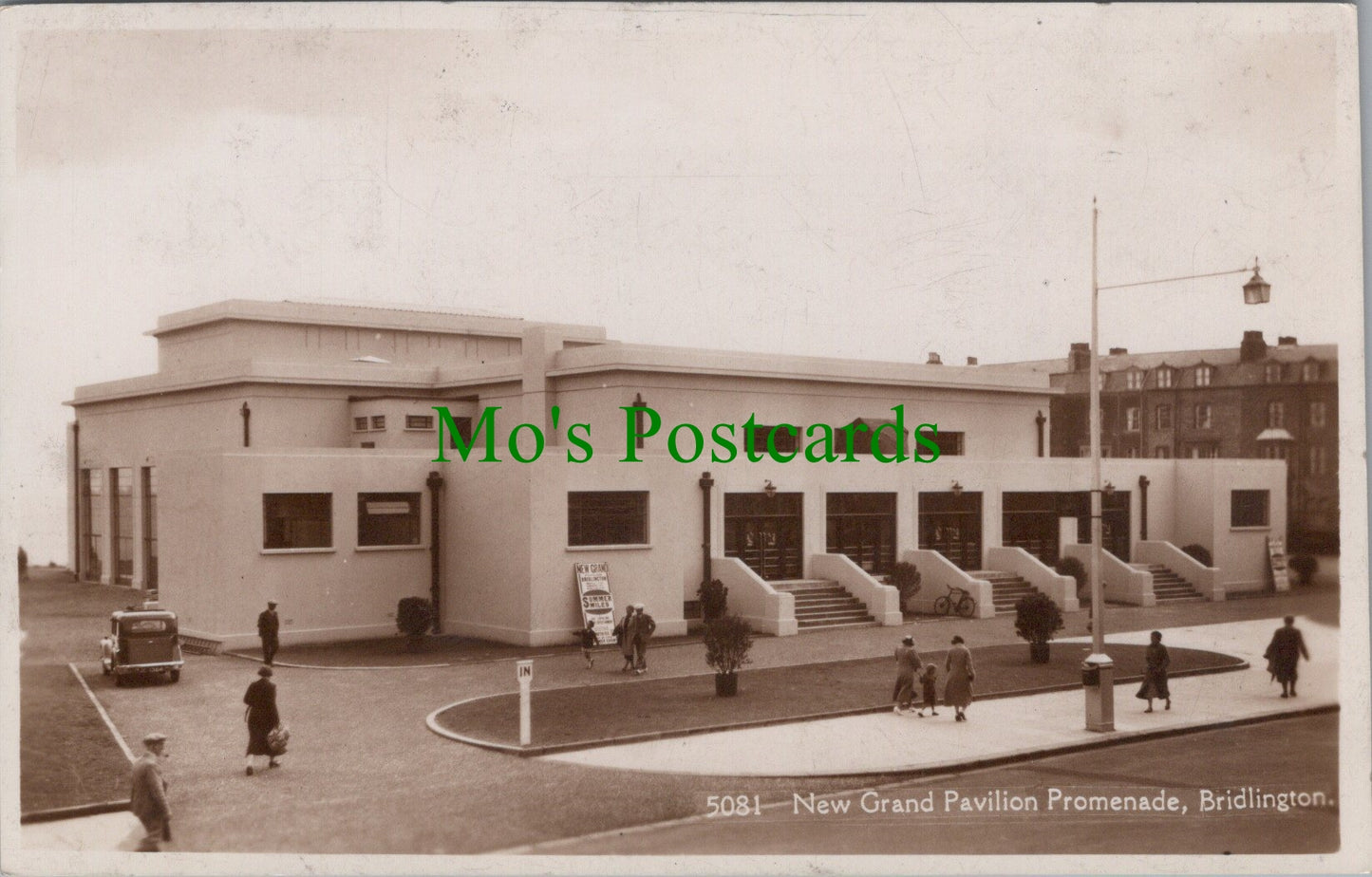 Yorkshire Postcard - Bridlington, New Grand Pavilion Promenade  SW11309