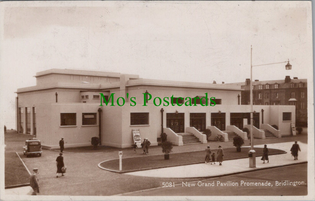 Yorkshire Postcard - Bridlington, New Grand Pavilion Promenade  SW11309