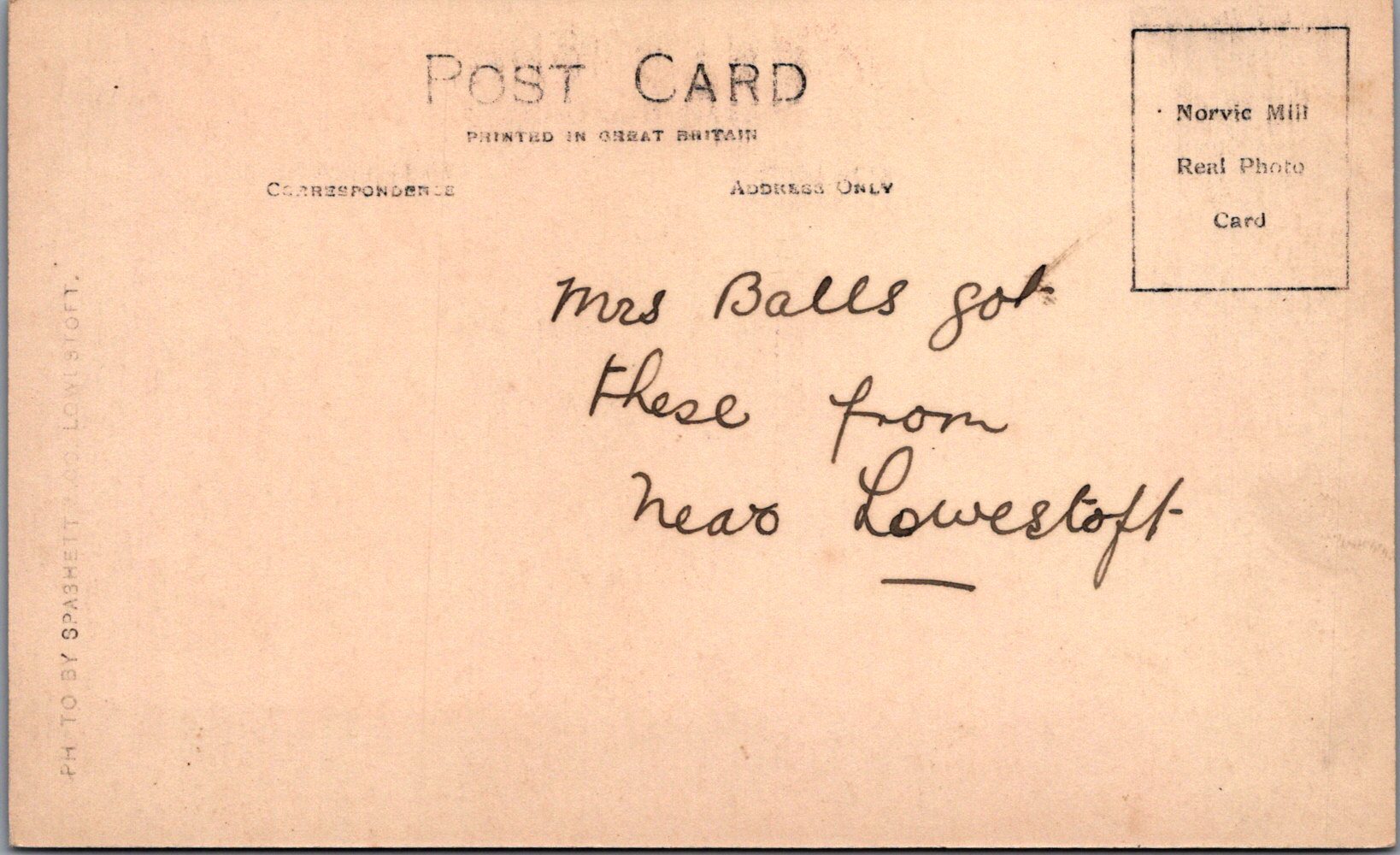 Suffolk Postcard - Kessingland War Memorial  SW16118