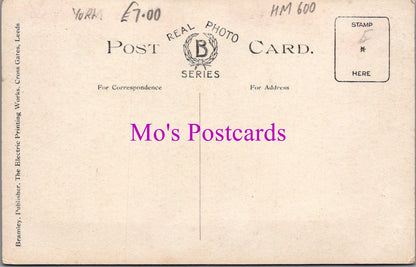 Yorkshire Postcard - Greetings From Harewood   HM600