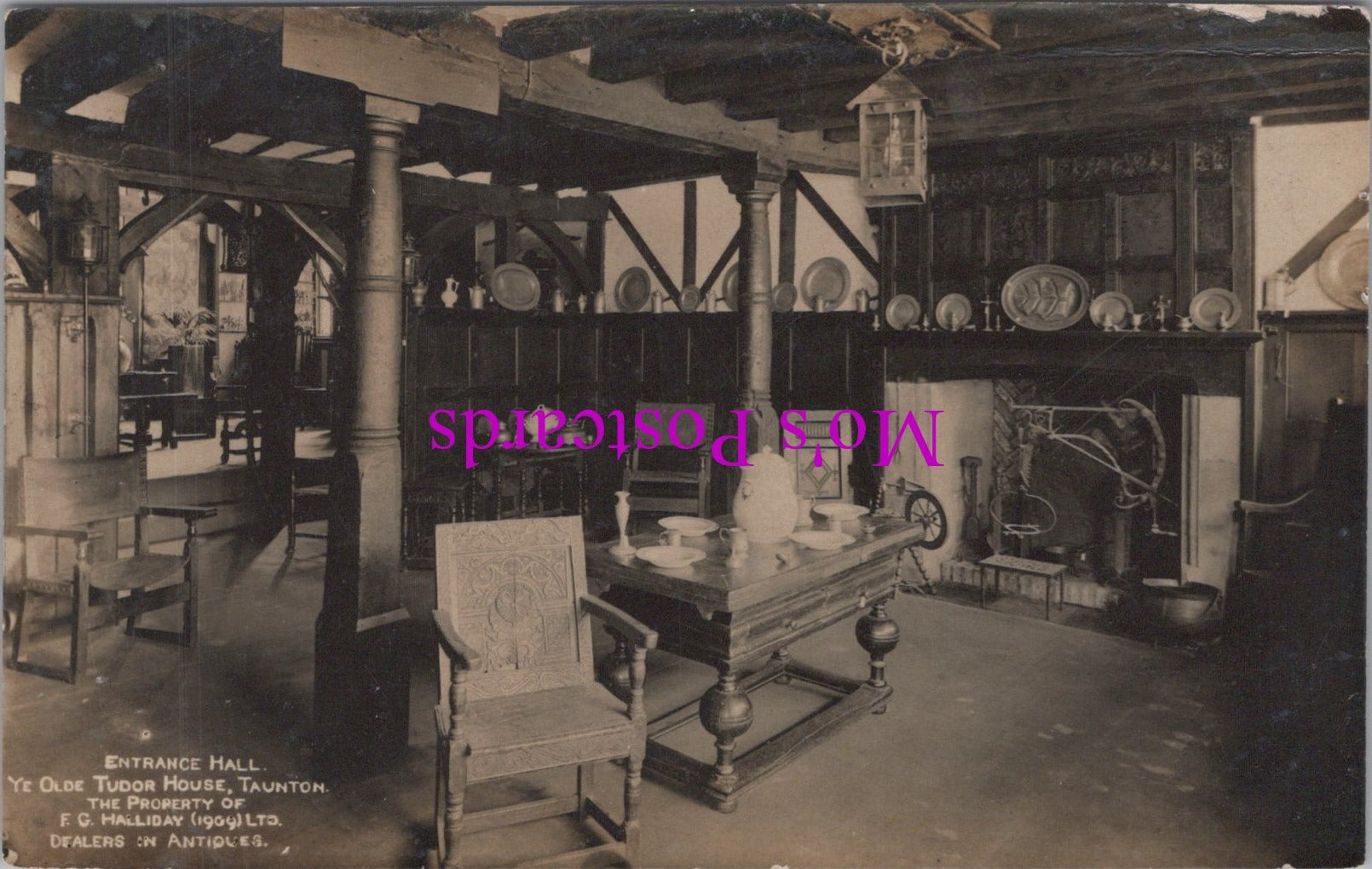 Somerset Postcard - Taunton, Ye Olde Tudor House  HM664