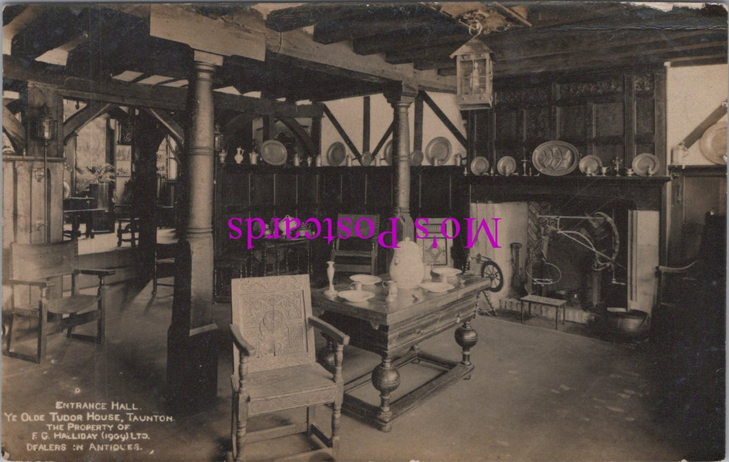 Somerset Postcard - Taunton, Ye Olde Tudor House  HM664
