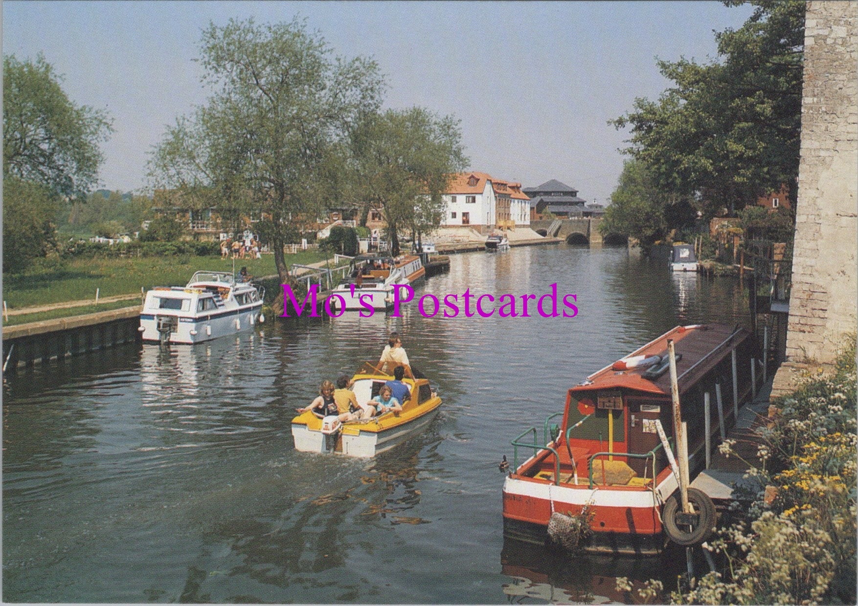 Gloucestershire Postcard - Tewkesbury Boats  SW16484